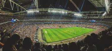 波黑，先拔头筹！ 不管对面是谁，我先来一脚，这就是波黑的脾气（配图示意）